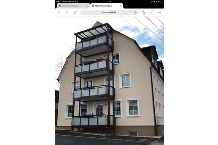 2 Zimmer DG-Wohnung mit Balkon, Bad mit Fenster und Wanne - Brand-Erbisdorf