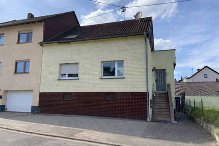 Haus zum Kaufen in Wadgassen 155.000,00 € 140 m²