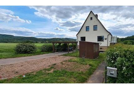 freistehendes Einfamilienhaus in Alleinlage mit großem Garten - Wanfried