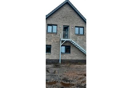 3 Zimmer Wohnung (oben links) - 720,00&nbsp;EUR Kaltmiete, ca.&nbsp; 70,00&nbsp;m&sup2; in Barßel (PLZ: 26676)