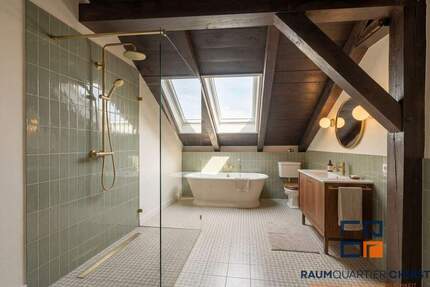 Wohnen über den Dächern - modernes Dachgeschoss im kernsanierten Renaissancehaus - Marktredwitz