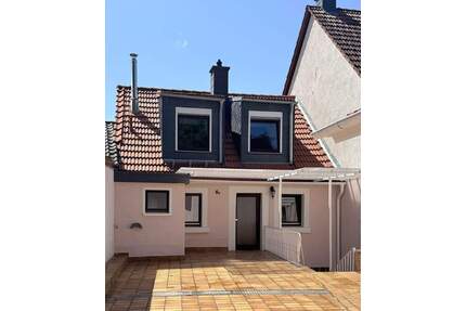 Otterberg: Top gepflegtes Einfamilienhaus mit Garage und Innenhof in historischer Altstadt