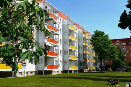 Ruhig gelegene, neusanierte 2-Raumwohnung mit Balkon - Coswig