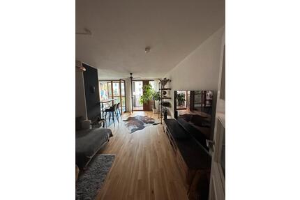 Wohnung zu vermieten ( möbliert ) Volkspark Friedrichshain - Berlin Lichtenberg