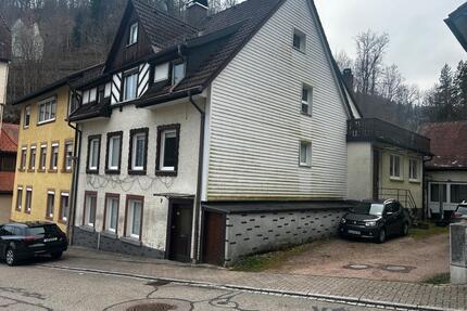 Mehrfamilienhaus mit Gewerbe & 80m² Terrasse – zentral Triberg - Triberg im Schwarzwald