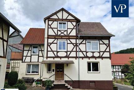 Gepflegtes Einfamilienhaus mit Obstgarten und Scheune - Herleshausen / Breitzbach