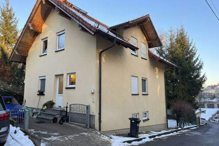 Gepflegtes Mehrfamilienhaus mit 3 Einheiten in Mittweida zum Kauf