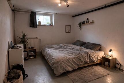 Möbliertes Zimmer für 2 - 412,00&nbsp;EUR Kaltmiete, ca.&nbsp; 33,00&nbsp;m&sup2; in Kiel (PLZ: 24114) Südfriedhof