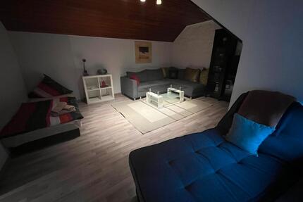 Dachgeschosswohnung - 800,00&nbsp;EUR Kaltmiete, ca.&nbsp; 80,00&nbsp;m&sup2; in Brohl-Lützing (PLZ: 56656)