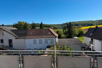 Helle 4 Zimmer Wohnung mit EBK und Ausblick - Schaafheim