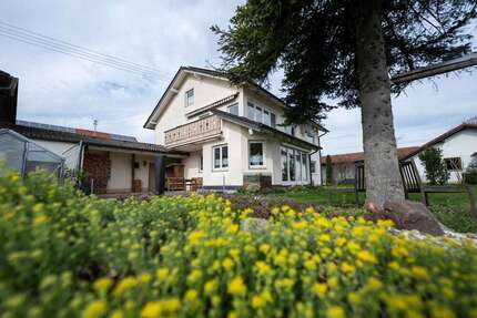 Haus zum Kaufen in Jengen 519.000,00 € 234 m²
