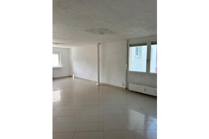 eine 3 Zimmer Wohnung - 300.000,00&nbsp;EUR Kaufpreis, ca.&nbsp; 84,00&nbsp;m&sup2; in Gärtringen (PLZ: 71116)