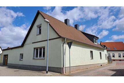 Freistehendes Einfamilienhaus mit großem Garten nähe HalleZörbig - Dessau-Roßlau