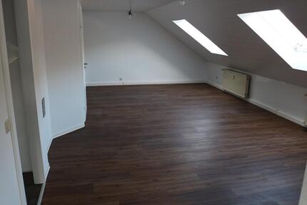Schöne 2-Zimmer-Dachgeschosswohnung in Niedersimten zu vermieten - Ruppertsweiler