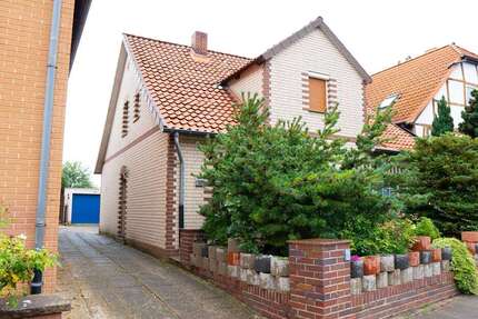 Haus zum Kaufen in Ilsede 144.000,00 € 160 m²