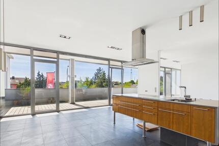 Viel Platz zum Wohnen und Wohlfühlen - ca. 220 m² Wohnfläche in Kleinostheim