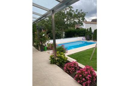 ObjNr:19320 - Topp Wohnen im sanierten EFH mit ELW, Terrasse, Garten und Schwimmbad in LU-Mundenheim - Ludwigshafen am Rhein