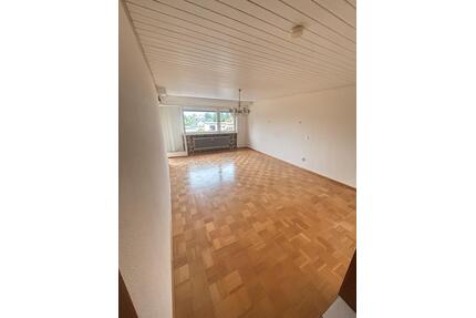 *3-Zimmer-Wohnung mit wunderschöner Aussicht, Balkon, Garage - Obersulm