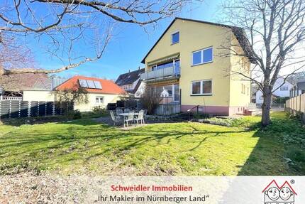 Geräumiges Zweifamilienhaus mit über 200 m² Wohnfläche in ruhiger Lage von Rückersdorf