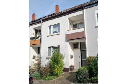 Gepflegtes Reihenhaus direkt am Schulzentrum von Ladenburg - 10004034