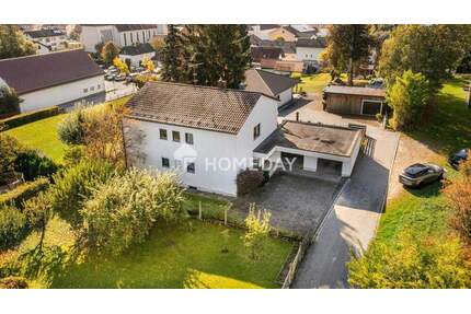 Geräumiges Einfamilienhaus mit großem Grundstück - ideal für Familien mit Platzbedarf - Schöllnach