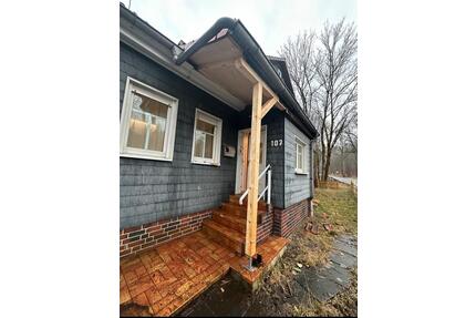 Haus (3 Appartement)in Schleusingen zu Verkaufen.Mietkauf möglich - Neustadt bei Coburg