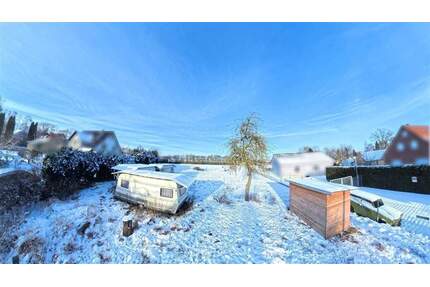 Idyllisch gelegenes Baugrundstück in Jarkvitz auf der Insel Rügen - Altefähr