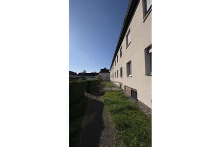 Wohnung zum Kaufen in Böhlen 115.000,00 € 64.59 m²