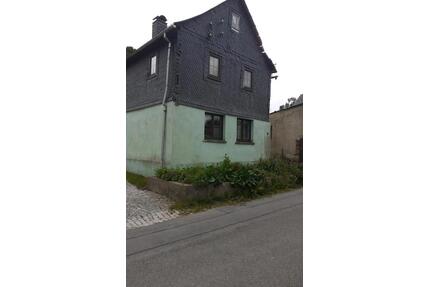 Schnäppchenhaus Thüringen - 18.000,00&nbsp;EUR Kaufpreis, ca.&nbsp; 118,00&nbsp;m&sup2; in Osterfeld (PLZ: 06721)