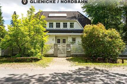 Haus zum Kaufen in GlienickeNordbahn 895.000,00 € 191.35 m² - Glienicke/Nordbahn