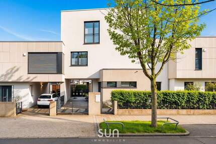 FAMILIENWOHNEN DER EXTRAKLASSE - Exklusives Familienhaus in Riedberg mit Garten - Frankfurt am Main Kalbach-Riedberg