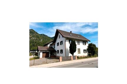 Mehrfamilienhaus - 580.000,00&nbsp;EUR Kaufpreis, ca.&nbsp; 390,00&nbsp;m&sup2; in Marquartstein (PLZ: 83250)