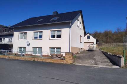 Haus zum Kaufen in Herleshausen 219.000,00 € 180 m²