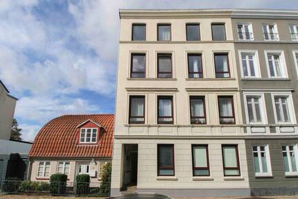 Charmantes Mehrfamilienhaus mit 3 Wohneinheiten in Citylage von Flensburg