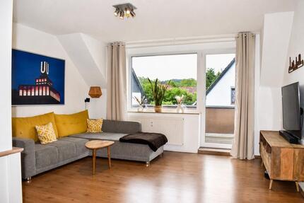 Helle Wohnung mit Garten, Carport und Garage in Dortmund Kruckel