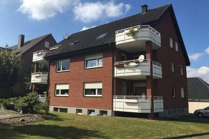 3-Zimmer-Wohnung im Dachgeschoss mit großem Balkon in Löhne-Obernbeck