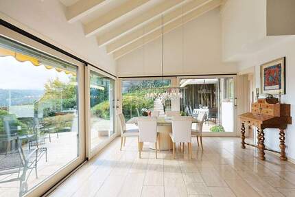 Architektur trifft Wohnkomfort - einzigartiges Einfamilienhaus mit Sonnenterrasse und Waldpanorama - Aichtal Neuenhaus