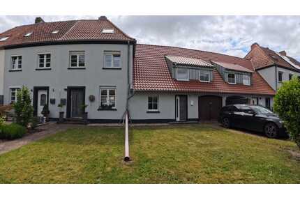Exklusives Investment mit Ferienwohnung & vermietetem Reihenhaus in Weeze
