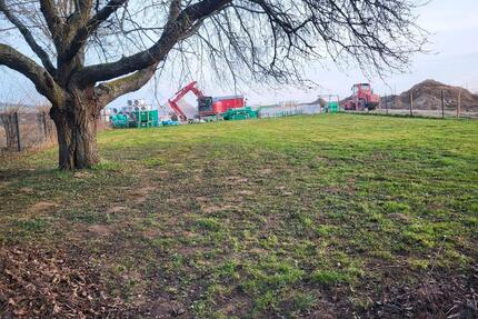 Wiese zu verpachten - 80,00&nbsp;EUR Kaltmiete, ca.&nbsp; 0,00&nbsp;m&sup2; in Bad Camberg (PLZ: 65520)