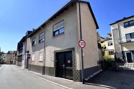 Haus zum Kaufen in Kiedrich 435.000,00 € 220 m²
