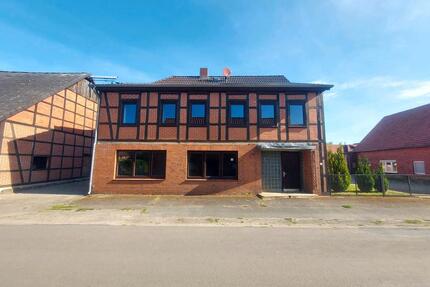 Haus Mehrfamilienhaus - 280.000,00&nbsp;EUR Kaufpreis, ca.&nbsp; 200,00&nbsp;m&sup2; in Lüchow (Wendland) (PLZ: 29439)