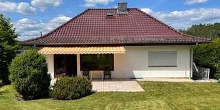 Walmdach Bungalow in traumhafter Feldrandlage, von privat - Weilrod