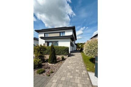 Modernes Familienhaus mit ELW & Garten - Eichenzell