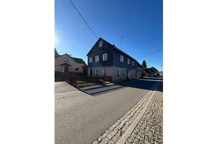 Fachwerkhaus mit Charakter - für Menschen mit Ideen - Steinigtwolmsdorf Weifa