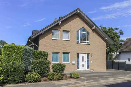 Haus zum Kaufen in Hückelhoven 495.000,00 € 162.03 m²