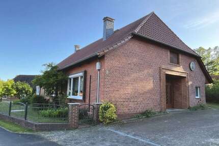 Haus zum Kaufen in Neustadt am Rübenberge 349.000,00 € 256 m²