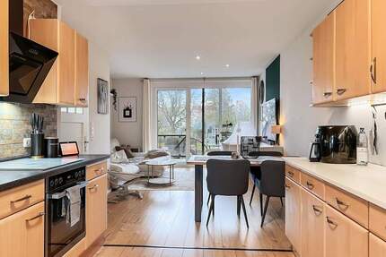 Wohnen mit Garten: Gepflegte Erdgeschosswohnung im Zweifamilienhaus mit Garage - Hessisch Oldendorf Großenwieden