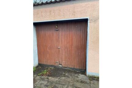 Garage in Witten links neben Haus Wasserstr.8 zu vermieten - Essen Stadtbezirk II