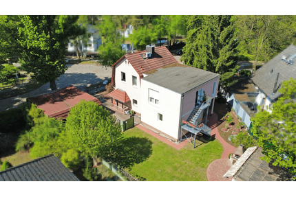 *Casa bifamiliare - Zweifamilienhaus* Wunderbares Ensemble - bezugsfrei ab 082026 - WNFL. ca. 211 m² - Falkensee