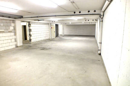 Singen, Erzbergerstr. Zentrum . 247M² im Untergeschoss Lager günstig zu vermieten ! - Singen (Hohentwiel)